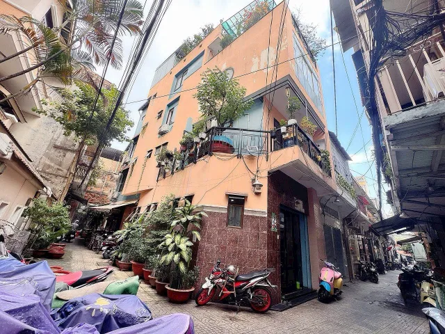 HIẾM NGANG LỚN 5.7M*16M VUÔNG ĐẸP- BÁN NHÀ TẦNG HXH Đ.CÔ GIANG, QUẬN 1- DÒNG TIỀN ĐỀU 30TR/TH- 093.86.76.685 GIANG GIANG