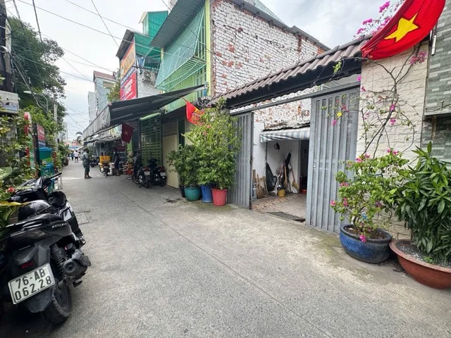 BÁN NHÀ  CŨ TIỆN XÂY MỚI– HẺM XE HƠI – 85M² VUÔNG ĐẸP – CHỈ 7TY