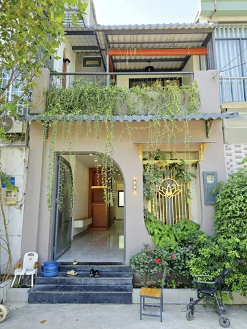 Gấp Bán Nhà Đẹp 3PN Hẻm Xe Hơi Gần Chợ Long Trường Q9.