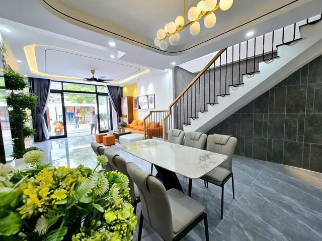 NHÀ 2 TẦNG MỚI 100% – KIỆT Ô TÔ 5M HOÀNG VĂN THÁI – đang cho nước ngoài thuê dòng tiền ổn định 16; TRIỆU/THÁNG