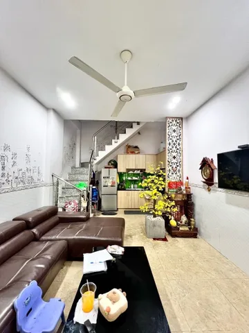 🏡 Chủ Cần Bán Gấp nhà Hồ Học Lãm – Bình Tân
☎️ 0368123186
📐 Diện tích: 4 x 8m (31m²)
🏠 Kết cấu: 1 trệt 3 lầu, gồm phòng khách, bếp, 2 phòng ngủ, 3 WC, ban công, sân thượng.

📍 Hẻm 4m, khu dân cư an ninh, sát Tên Lửa – Aeon Mall Bình Tân – Bến xe Miền