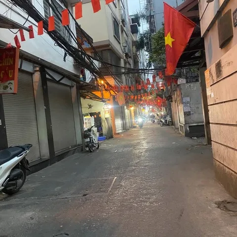 Hồ Tùng Mậu - ĐH Thương Mại sổ 58m2, nhà 4 tầng, Oto thông kinh doanh, 13. Tỷ