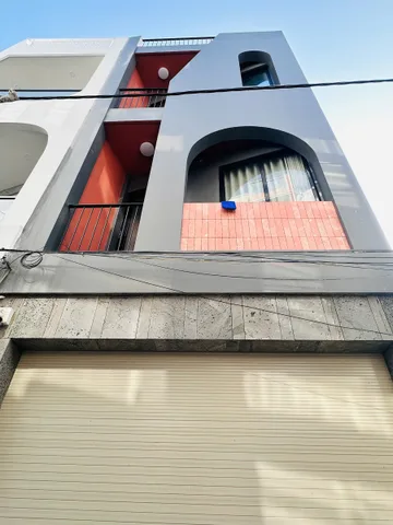 Bán Nhà Lạc Long Quân Giáp Quận 10 – 74m² – 4 Tầng có Gara Ô Tô – 4PN, 4WC – 13.8 Tỷ
