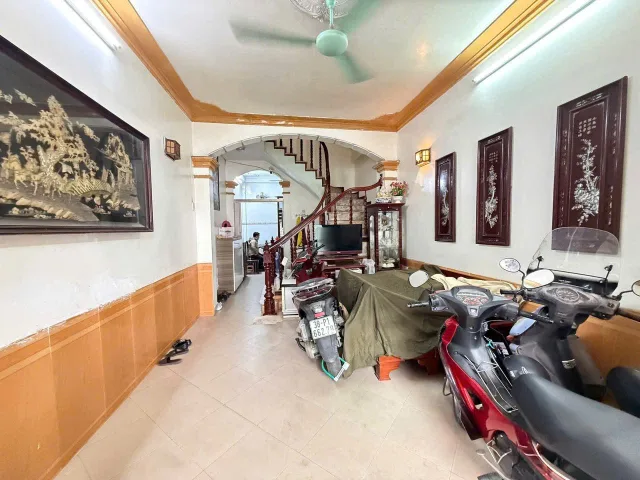 SIÊU PHẨM  QUAN HOA  -  GẦN PHỐ - TRƯỚC NHÀ RỘNG 3M - 20M RA MẶT PHỐ - 3 THOÁNG TRƯỚC SAU - SAU NHÀ NGÕ RỘNG 1.5M
