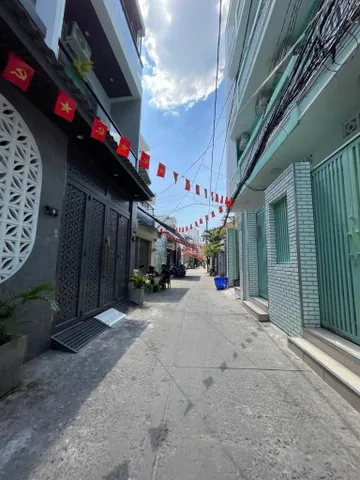 Bán nhà gấp 2 Tầng HXH Bà Hom Q6