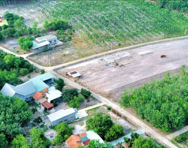 Bán đất 543.8m² có sẵn 50m² thổ cư ngang 5m giá 500 triệu tại Đường B1 Phường Minh Hưng