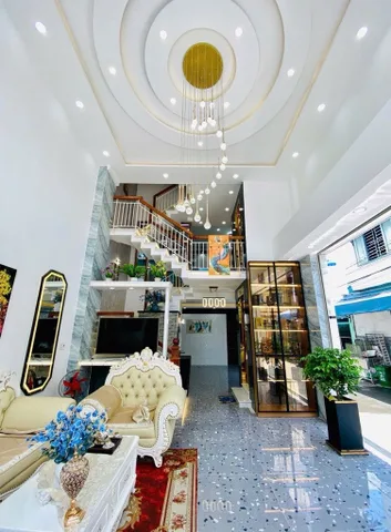 NHÀ PHỐ 3 TẦNG HIỆN ĐẠI – NGANG 5,5M – KỀ PHÚ MỸ HƯNG - FULL NT ĐẸP