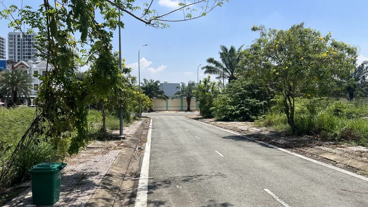 Bán nhà 82m² full thổ cư ngang 5.5m giá 7.7 tỷ tại Phường Long Trường
