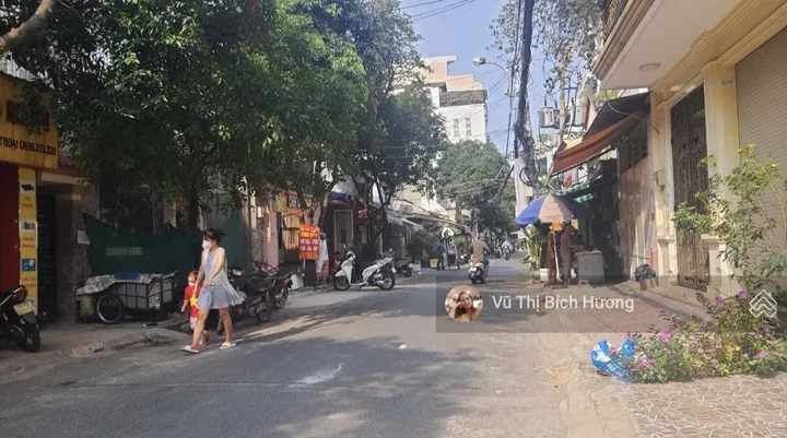 Hẻm xe tải, cách mặt tiền Lê Trọng Tấn chỉ 30m, ngay Aeon Mall Tân Phú, KĐT Celadon City