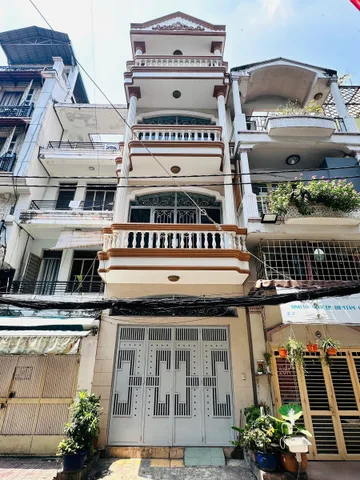 Bán nhà hẻm xe hơi Hoàng Văn Thụ P.4 Tân Bình – 70m² (4x18) – 4 tầng 4PN – gần mặt tiền – giá 16.3 tỷ