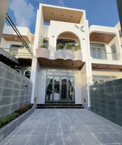 CHÍNH CHỦ BÁN GẤP NHÀ BIÊN HOÀ, 4 PHÒNG NGỦ, SỔ RIÊNG, 650tr