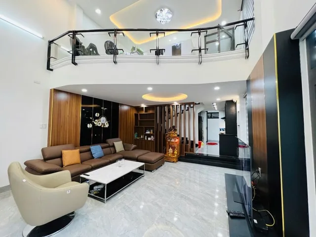 HIẾM LÕI HẢI CHÂU–NHÀ 3 TẦNG LÔ GÓC 2 MẶT TIỀN SÁT TIỂU LA–100m²–GARA Ô TÔ–GIÁ TỐT NHẤT