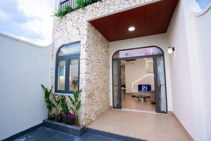 Bán nhà 43m² full thổ cư ngang 5m giá 3.86 tỷ tại Phường Buôn Ma Thuột