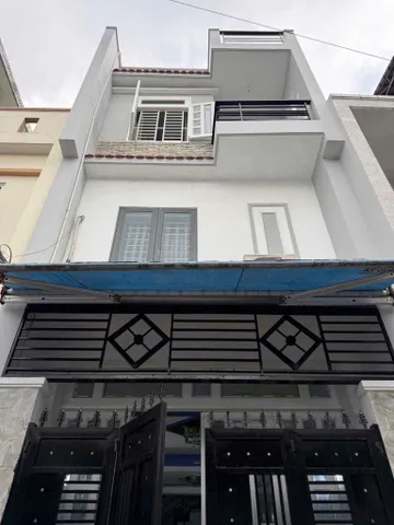 Chủ Gấp Bán giảm giá Nhà 60m² full thổ cư ngang 4m x15 giá 5.6 tỷ tại Phường Bình Hưng Hòa Bình Tân