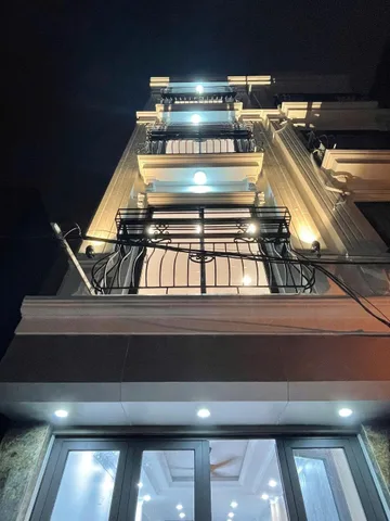 Bán Gấp Siêu Phẩm Nhà Thạch Bàn Long Biên 40m2, 5T, Ô Tô Cách 15m chỉ 8,35 tỷ
