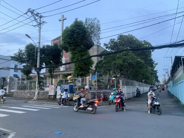 Căn nhà 2 mặt tiền hẻm xe hơi đường số 4 phường Tam Phú, 78m Bán gấp 3,5 tỷ