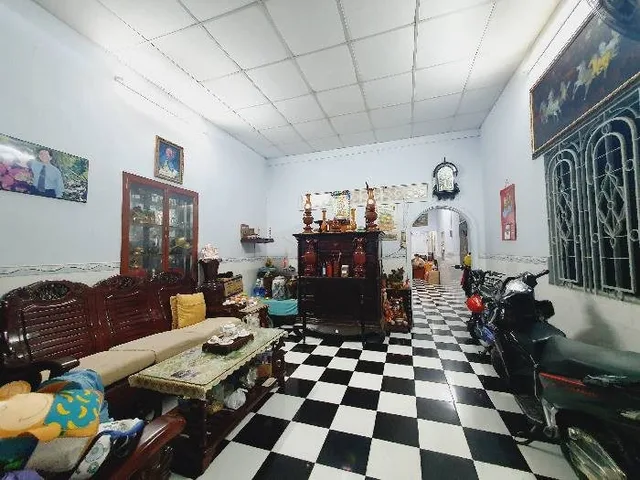 NHÀ HIẾM Q7 – NỞ HẬU TÀI LỘC – HẺM XE HƠI THÔNG THOÁNG - KHU AN NINH