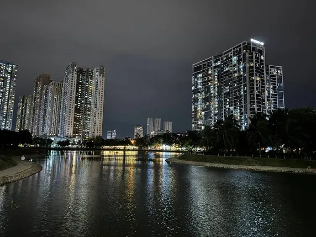 Bán CC TSQ EuroLand Láng Việt Kiều Châu Âu, 192m, 3PN View Hồ Trung Văn, 4 thang máy 14 Tỷ