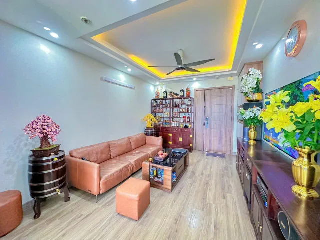 🔥 Anh trai em mua để ở nên  sửa lại rất tâm huyết 

- nhưng nay mua được nhà mặt đất nên muốn nhượng lại cho khách hữu duyên.

Nhỉnh 8t -  Nghĩa Đô Cầu Giấy - CĂN GÓC - 3PN 
- Full nội thất 

+ ÔTÔ ĐỖ CHÂN CẦU THANG chỉ 1tr/tháng. Vô vàn tiện ích

- Căn g