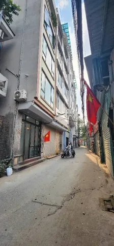 Bán nhà Lê Trọng Tấn, 36m, OTO Chạy vòng quanh, 100m ra vành đai 2.5, chỉ 13 Tỷ hơn.