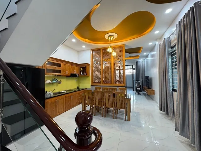 GẤP BÁN BIỆT THỰ MINI TẶNG FULL NỘI THẤT QUÝ. DT: 330 M2 BÌNH HÒA TPHCM