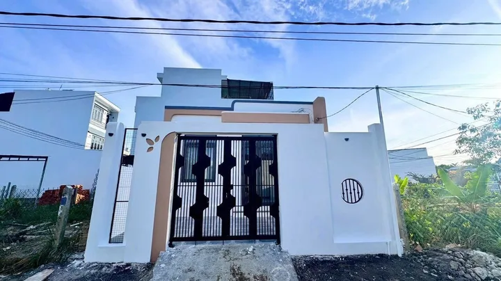 Nhà mới Diên An full thổ cư ngang 6m 1tỷ990tr cách Nha Trang 15ph đi xe