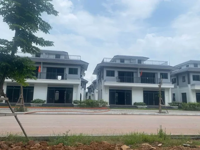 Chính chủ cần bán Cắt Lỗ gần 1 tỷ căn Biệt thự 2,5 tầng 120m2 ven biển SONASEA Vân Đồn, Quảng Ninh.