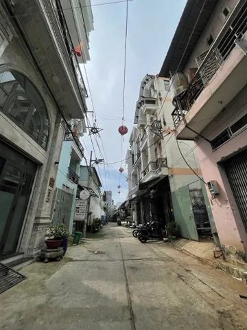 Bán nhà 5 Tầng , Hẻm ôtô, DT: 81m² có sẵn 80m² thổ cư ngang 4,5m giá 8 tỷ tại Phường Bình Trị Đông