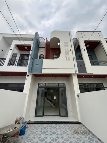 CỰC ĐẸP...DÃY NHÀ PHỐ VƯA HOÀN THIỆN VEN SÔNG CHỈ 650TR SỞ HỮU