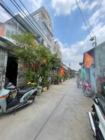 Bán nhà đường xe tải 1/Bình Thành phường Bình Hưng Hòa B quận Bình Tân TPHCM, DT: 5,25x20m.