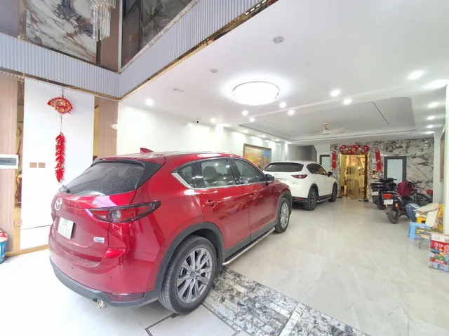Bán nhà phố Trạm 90/95m² có sẵn 90m² thổ cư ngang 5.5m giá 32.5 tỷ tại Phường Long Biên (MUA/BÁN BĐS nhắn tin Zalo 0862299066)