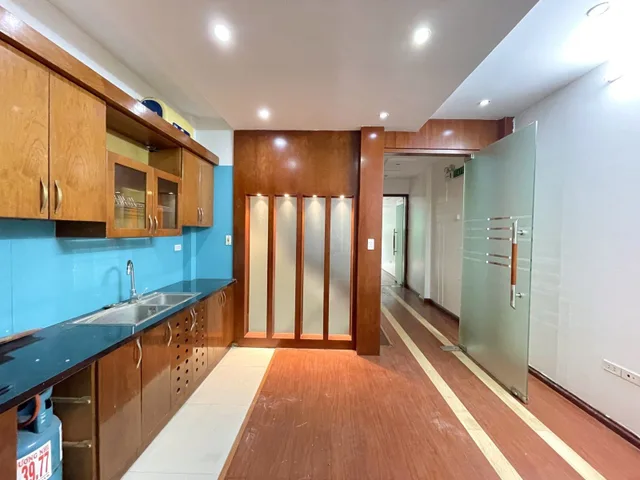 Bán nhà Lưu Quang Vũ 50m² full thổ cư ngang 4.15m giá 31.5 tỷ tại Đường Lưu Quang Vũ Phường Yên Hòa (MUA/BÁN BĐS nhắn tin Zalo 0862299066)