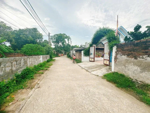 Bán đất 348.5m² có sẵn 150m² thổ cư ngang 15m giá 5.2 tỷ tại Xã Xuân Mai
