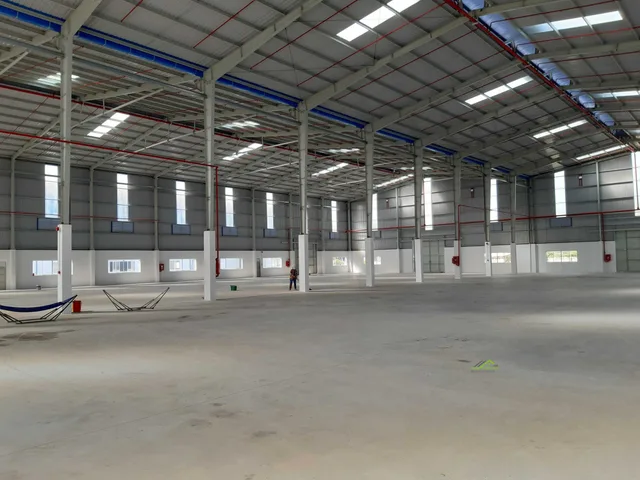 Cho Thuê Xưởng 2200m2 Cực Hiếm Kcn