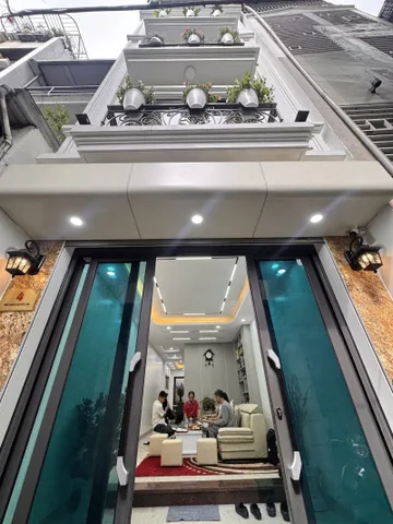 BÁN NHÀ RIÊNG 5 Tầng Phố Nguyễn Sơn 60 m2 mặt tiền 4m X 13.5 tỷ Long Biên-Hà Nội.
