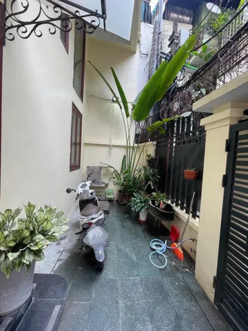 Cho thuê nhà nguyên căn gần Hồ Ba Mẫu, Xã Đàn, Đống Đa 
DT : 56m² x 5 tầng-17tr/1 tháng