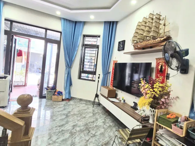 Nhà căn góc 2MT Long Thạnh Mỹ TP Thủ Đức – 3 tầng, 90m2, ngang 6.8m – sát Vinhome – giá 5.9 tỷ