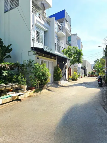 🚗 BÁN NHÀ 2 TẦNG - 56M2(4*14), HOÀN CÔNG ĐỦ - KHÔNG QH -  NHÀ HẺM XE HƠI - GẦN CHỢ, UBND P LONG TRƯỜNG, THỦ ĐỨC.(A)