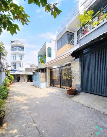 Siêu phẩm 3 tầng Tỉnh Lộ 10_Dt (5×15)_nhỉnh 5ty