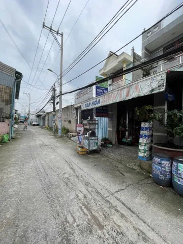 Bán nhà 3 Tầng, Hẻm ôtô, DT: 258m² có sẵn 202m² thổ cư ngang 10m giá 14 tỷ tại Phường Bình Tân