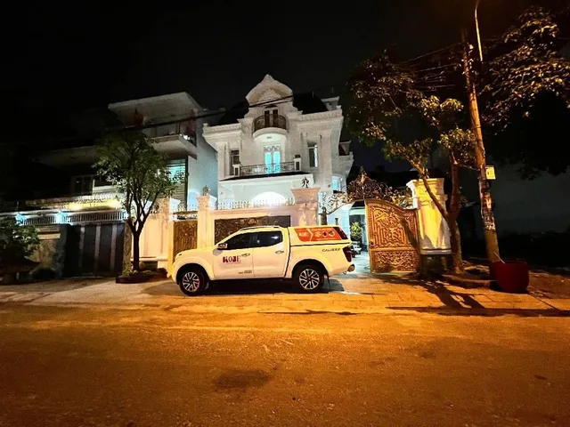 Bán Biệt Thự 4 Tầng, DT: 250m² full thổ cư ngang 12,5m giá 23.5 tỷ tại Phường Bình Tân