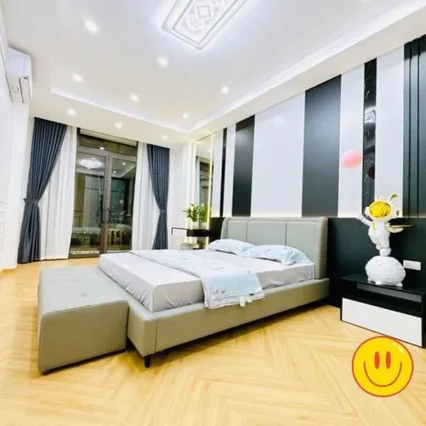 Phố Trung Kính gần 50m2, thang máy, oto thông kinh doanh, 15 tỷ hơn