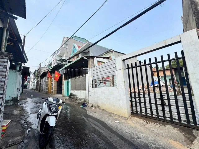Bán Lô Đất Vị Trí Đẹp, DT 5.1m x 25m, Sổ Thổ Cư, Gần Đường Bùi Văn Hoà, Phường Long Bình.