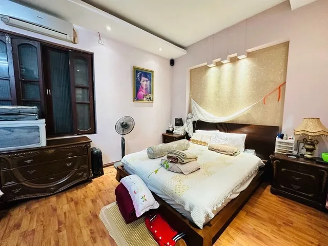 Bán nhà Hoàng Quốc Việt, 70m2, MT6m, ở + đầu tư giữ tiền cực tốt, chỉ 29.5 tỷ