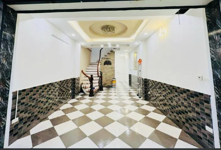 Bán nhà 53m² có sẵn 45m² thổ cư ngang 4,5m giá 17.8 tỷ tại Đường Nguyễn Khang Phường Cầu Giấy