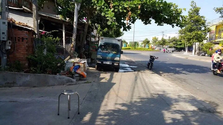 Bán nhà hẻm, cách mặt tiền đường Ng Văn Tư chỉ 1 căn, ngay vòng xoay P7