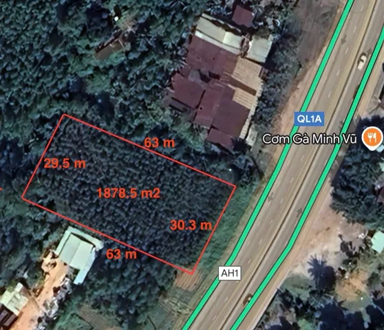 Bán đất mặt tiền QL1a diện tích 1878,5m2