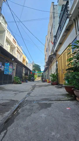 Bán nhà 67m² full thổ cư ngang 4.5m giá 5.4 tỷ tại Phường Bình Tân