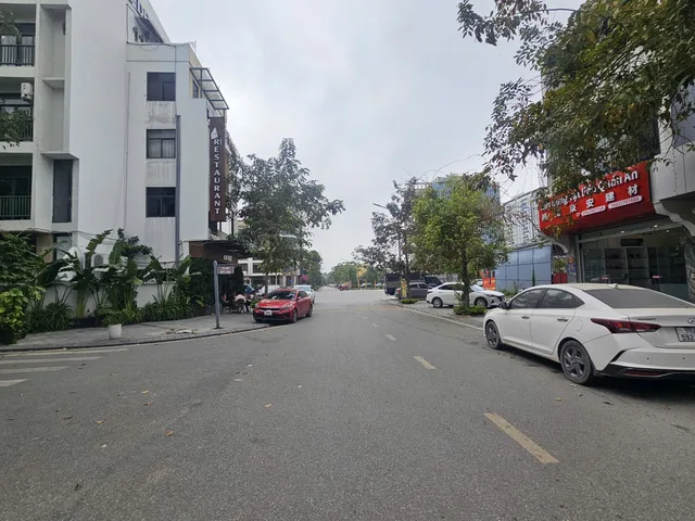 Bán căn góc 3.5 tầng hud-B diện tích 157.5m mặt tiền 15m đất mặt đường phan huy chú. Ngay cạnh đường lý anh tông phường võ cường tỉnh bắc ninh
