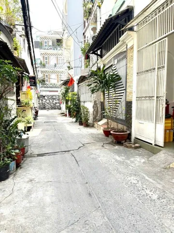 DT LỚN GẦN 80M2 NGANG KHỦNG 8M TRẦN BÌNH TRỌNG Q.5 - CHỈ 8.x TỶ